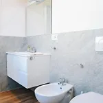 Lora Luxury Suite 4, Free Private Parking, Self Check-In Como