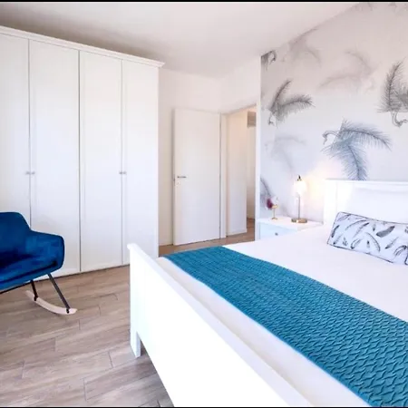 Como, Luxury 4, Free Private Parking *