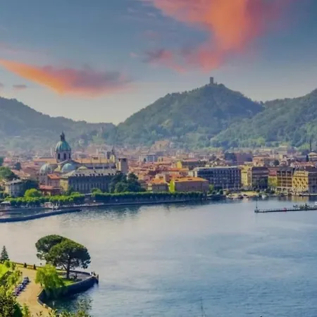 Como, Luxury 4, Free Private Parking *